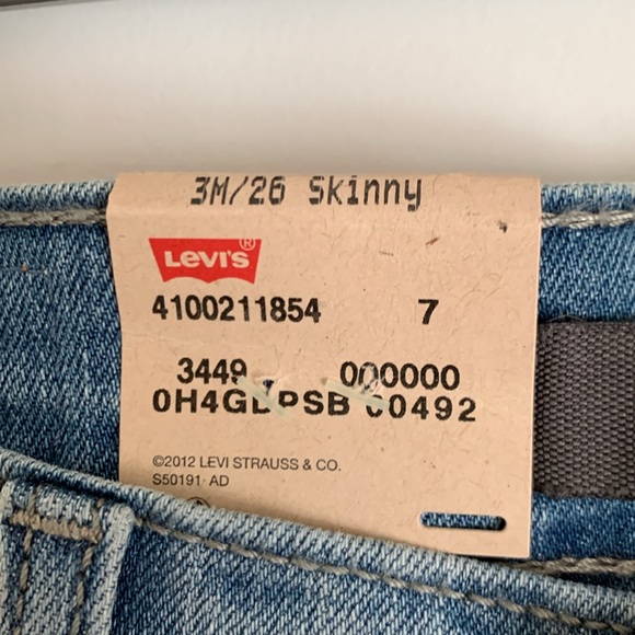 NEW Levi blue jeans!  Size 26 524 Skinny - Picture 7 of 7